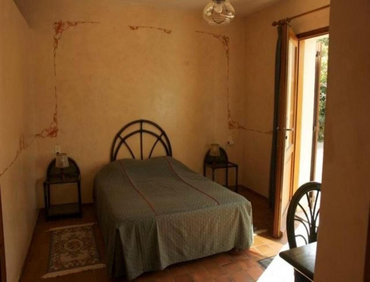 Chambres D'Hotes Les Pierries Vezannes Номер фото